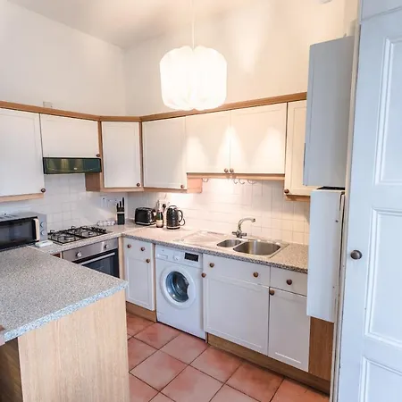 Apartman October Disc - Long - Contractors Bristol