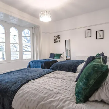 Apartman October Disc - Long - Contractors